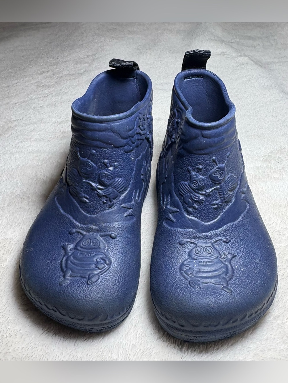 Holeys bug print rain boots